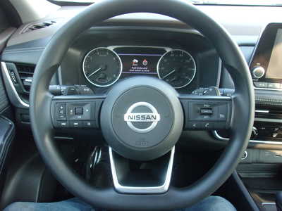 2021 Nissan Rogue, $19650. Photo 12
