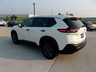 2021 Nissan Rogue, $19650. Photo 5