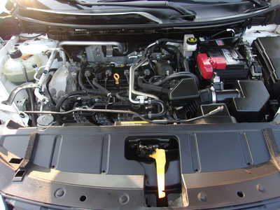 2021 Nissan Rogue, $19650. Photo 9