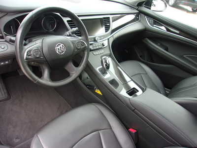 2017 Buick LaCrosse, $27800. Photo 11