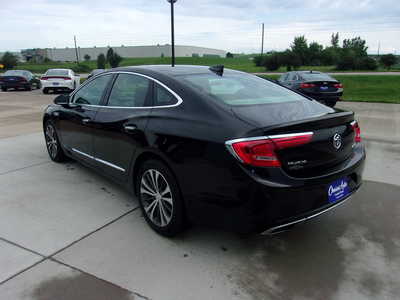 2017 Buick LaCrosse, $27800. Photo 5