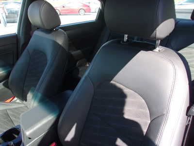 2018 Hyundai Sonata, $18900. Photo 10