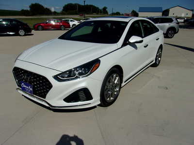 2018 Hyundai Sonata, $18900. Photo 7
