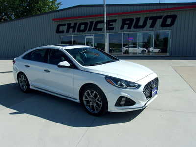 2018 Hyundai Sonata, $18900. Photo 1