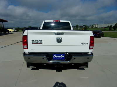 2017 RAM 2500, $29750. Photo 4