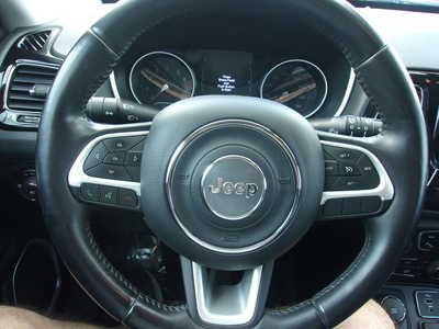2020 Jeep Compass, $19850. Photo 12