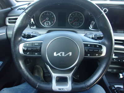 2023 Kia K5, $27850. Photo 12
