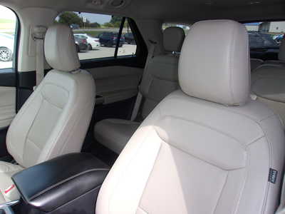 2021 Ford Explorer, $24500. Photo 10