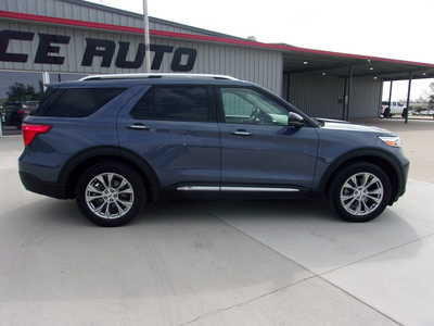 2021 Ford Explorer, $24500. Photo 3