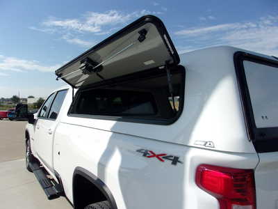 2022 Chevrolet 2500 Crew Cab, $36500. Photo 3