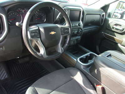 2022 Chevrolet 2500 Crew Cab, $36500. Photo 6