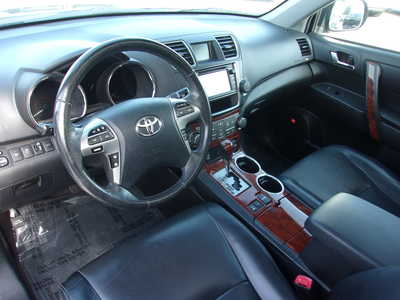 2013 Toyota Highlander, $12900. Photo 9