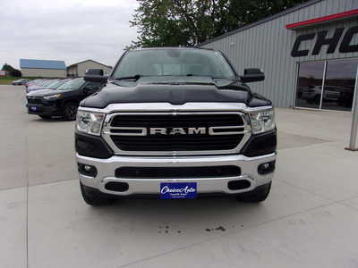 2020 RAM 1500 Crew Cab, $28600. Photo 4