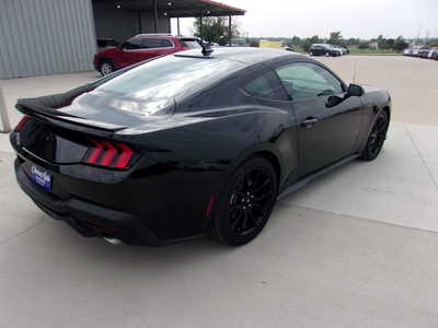 2024 Ford Mustang, $31500. Photo 2
