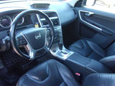 2011 Volvo XC60, $5500. Photo 7