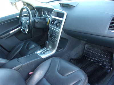 2011 Volvo XC60, $5500. Photo 8