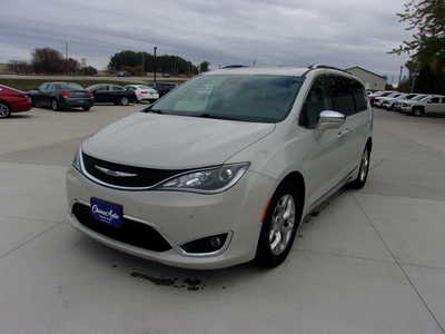 2017 Chrysler Pacifica, $9500. Photo 6