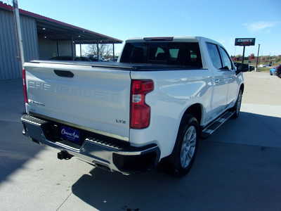 2023 Chevrolet 1500 Crew Cab, $37900. Photo 3