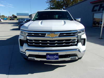 2023 Chevrolet 1500 Crew Cab, $37900. Photo 5