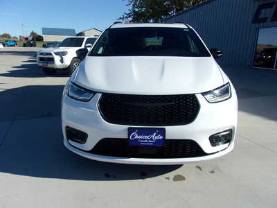 2024 Chrysler Pacifica, $29500. Photo 5