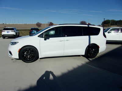 2024 Chrysler Pacifica, $29500. Photo 7