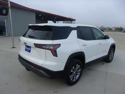 2025 Chevrolet Equinox, $27500. Photo 3