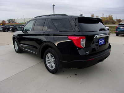 2023 Ford Explorer, $30250. Photo 8