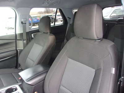 2023 Ford Explorer, $30250. Photo 9