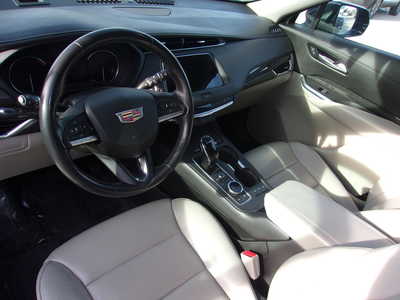 2023 Cadillac XT4, $26500. Photo 9