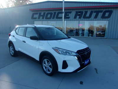 2022 Nissan Kicks, $18750. Photo 1