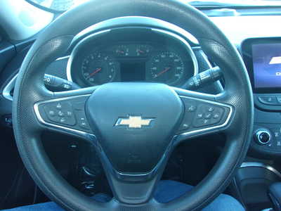 2023 Chevrolet Malibu, $18450. Photo 10