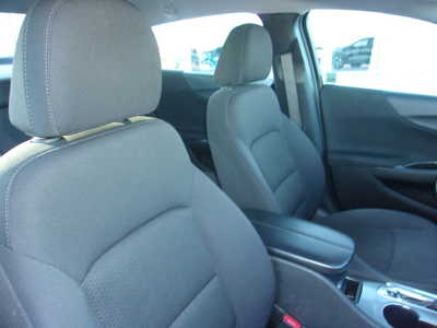 2023 Chevrolet Malibu, $18450. Photo 12