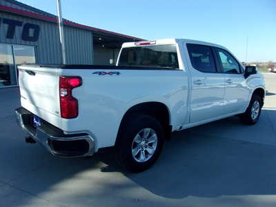 2021 Chevrolet 1500 Crew Cab, $30450. Photo 3