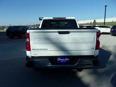 2021 Chevrolet 1500 Crew Cab, $30450. Photo 6