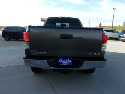 2011 Toyota Tundra Crew Cab, $12900. Photo 5