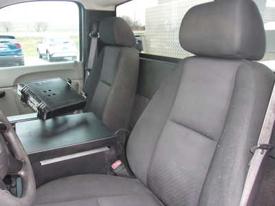 2012 Chevrolet 3500 Reg Cab, $12900. Photo 11