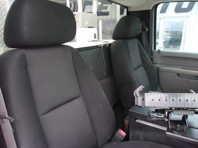 2012 Chevrolet 3500 Reg Cab, $12900. Photo 12