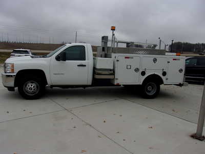 2012 Chevrolet 3500 Reg Cab, $12900. Photo 7
