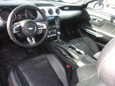2017 Ford Mustang, $18500. Photo 11