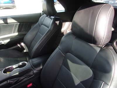 2017 Ford Mustang, $18500. Photo 12