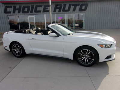 2017 Ford Mustang, $18500. Photo 4