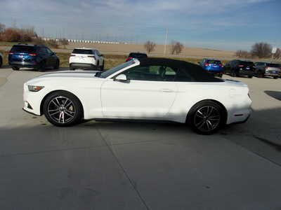 2017 Ford Mustang, $18500. Photo 9