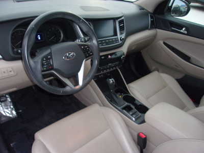 2017 Hyundai Tucson, $17800. Photo 11