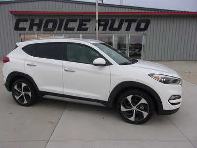 2017 Hyundai Tucson, $17800. Photo 2
