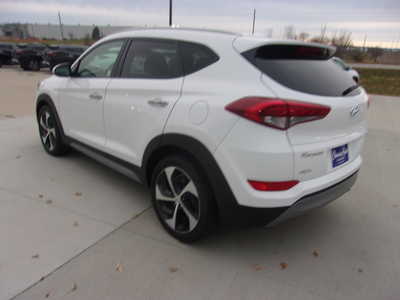 2017 Hyundai Tucson, $17800. Photo 8