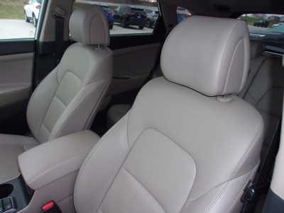 2017 Hyundai Tucson, $17800. Photo 9