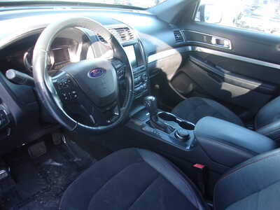 2018 Ford Explorer, $17750. Photo 10