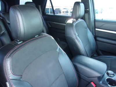2018 Ford Explorer, $17750. Photo 9