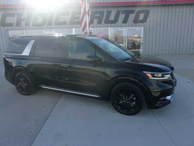 2024 Kia Carnival, $40900. Photo 2