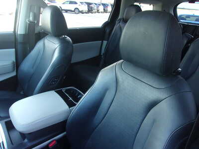2024 Kia Carnival, $40900. Photo 8